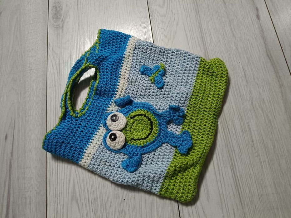 Szydełkowa torebka dziewczęca stan bardzo dobry ozdobna żabka handmade