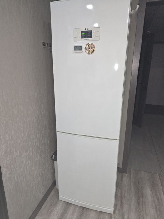 Продам холодильник LG GA-B409PQA