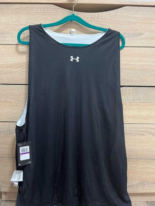 Шорты Under Armour Baseline 10 и майка Baseline Reversible