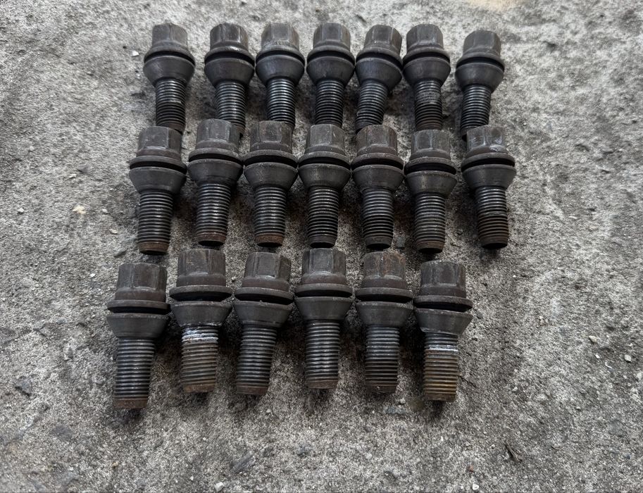 Болт колісний M14*1.5 Renault Laguna Traffic