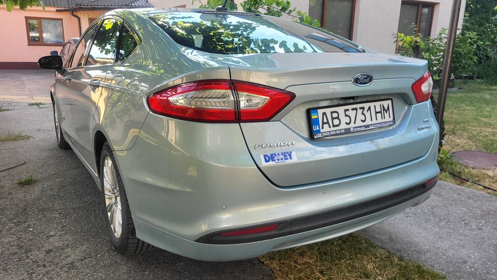 Продам власний Ford Fusion Hybrid SE