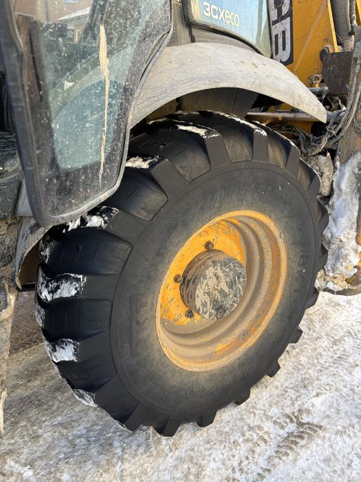 Екскаватор-навантажувач JCB 3CX ECO