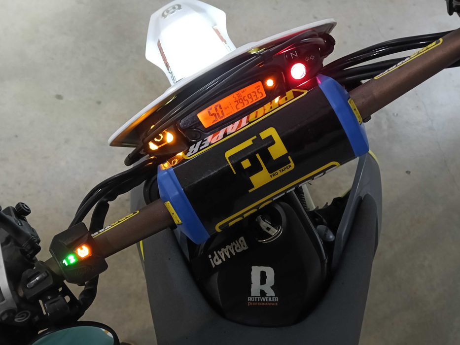 Husqvarna 701 SM