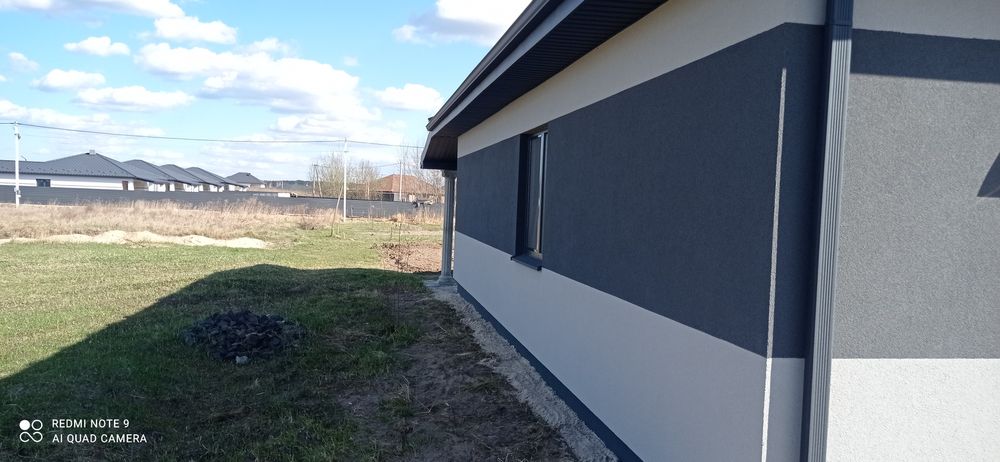 Будинок з ремонтом, гараж,центральне опалення, навпроти Журавлини.