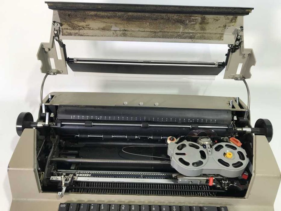 Máquina de Escrever IBM (OFERTA dos portes)