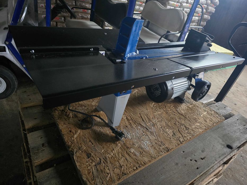 Łupiarka do drewna wynajem 15T