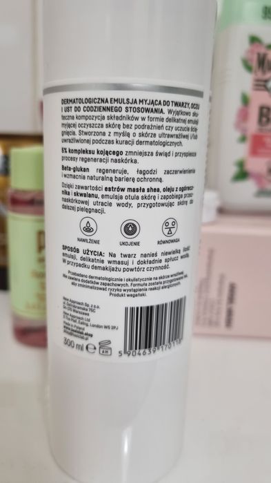 Basiclab - emulsja myjąca do twarzy 300 ml