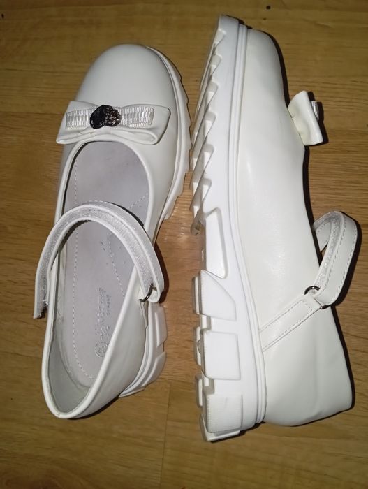 Buty dla dziewczynki 37 Komunia