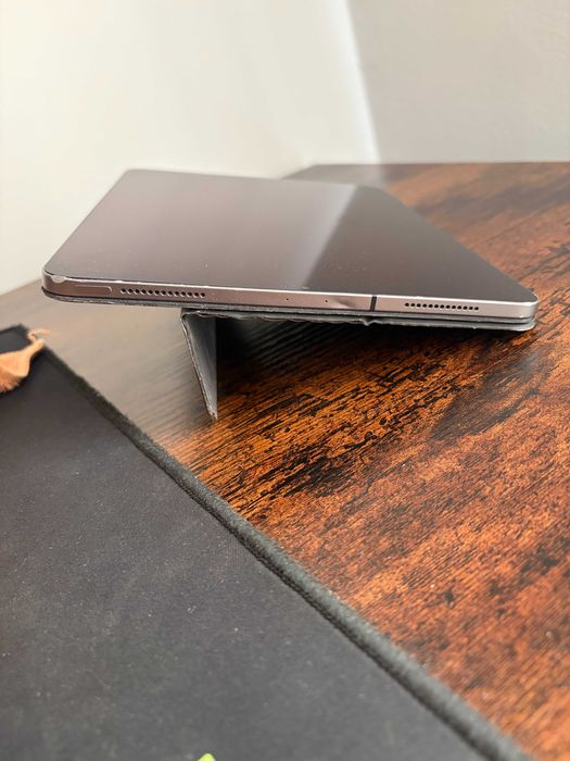 iPad Pro 11″ (2.ª geração) — 256 GB