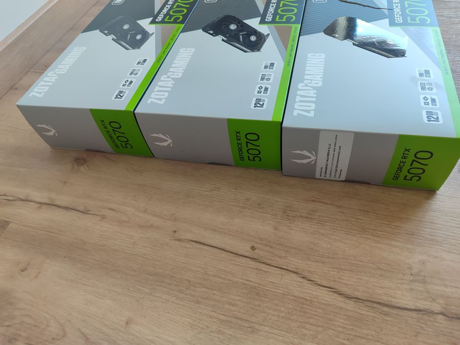 Placa gráfica rtx 5070 12gb NOVA