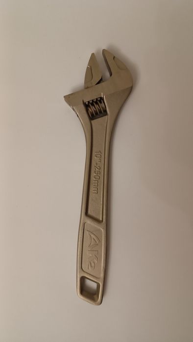 Klucz nastawny standardowy