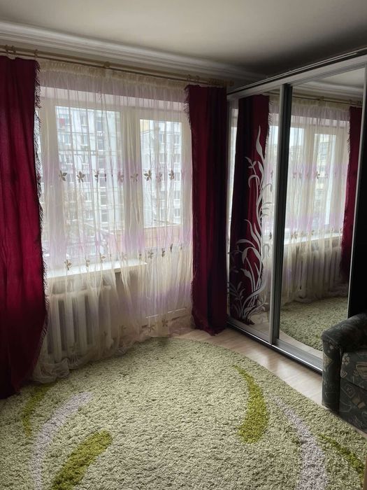 Продам 1к на ж/м Тополя