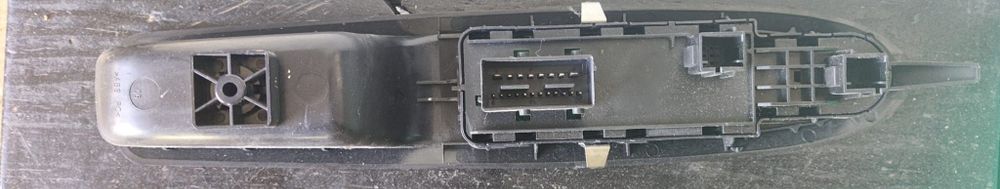 Comando Vidros e Retrovisores Citroën C4 (6554.HA / 6554.HE)