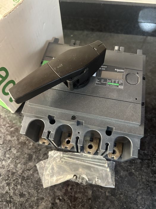 Interruptor 4P 400A Schneider - Novo