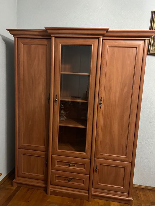 Сервант, меблі, шафа