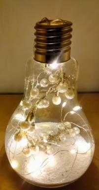 Lâmpadas grandes iluminadas, criativas e únicas em
