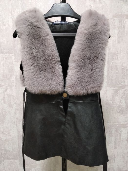 Жилетка кожаная меховая