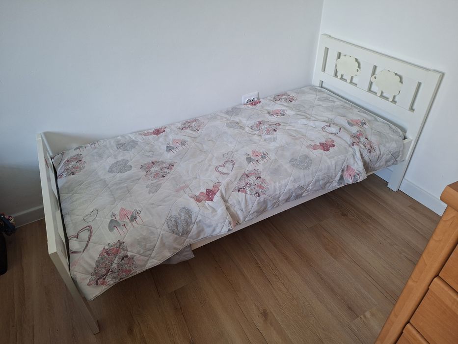 Łóżko Ikea Kritter białe rama i materac Vyssa