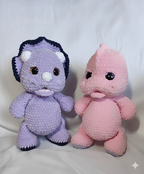 Плюшеві динозаврики