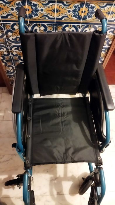 Cadeira de Rodas como NOVA