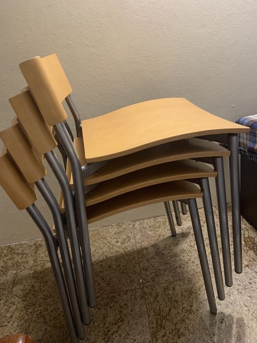 Vendo cadeiras (4)