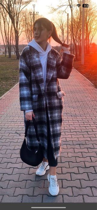 Пальто в клітинку