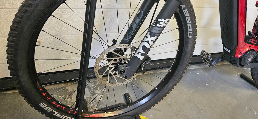 Rower elektryczny Conway Xyron S 4.9 Full Suspension Bosch Performance