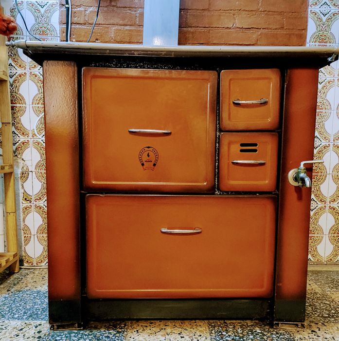 Fogão a Lenha (como novo) - Marca " Fogões Laurel- Caldas de São Jorge