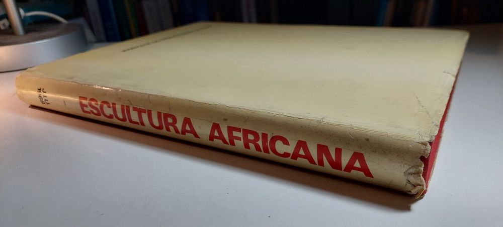 Escultura Africana no Museu de Etnologia do Ultramar (1968)