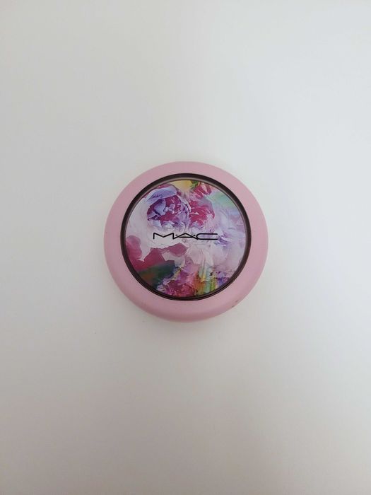 Mac Cosmetics limitowana edycja rozświetlacz róż puder Royal Flush
