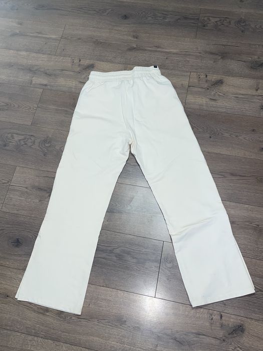 Продам костюм EVOIDS біжевого кольору