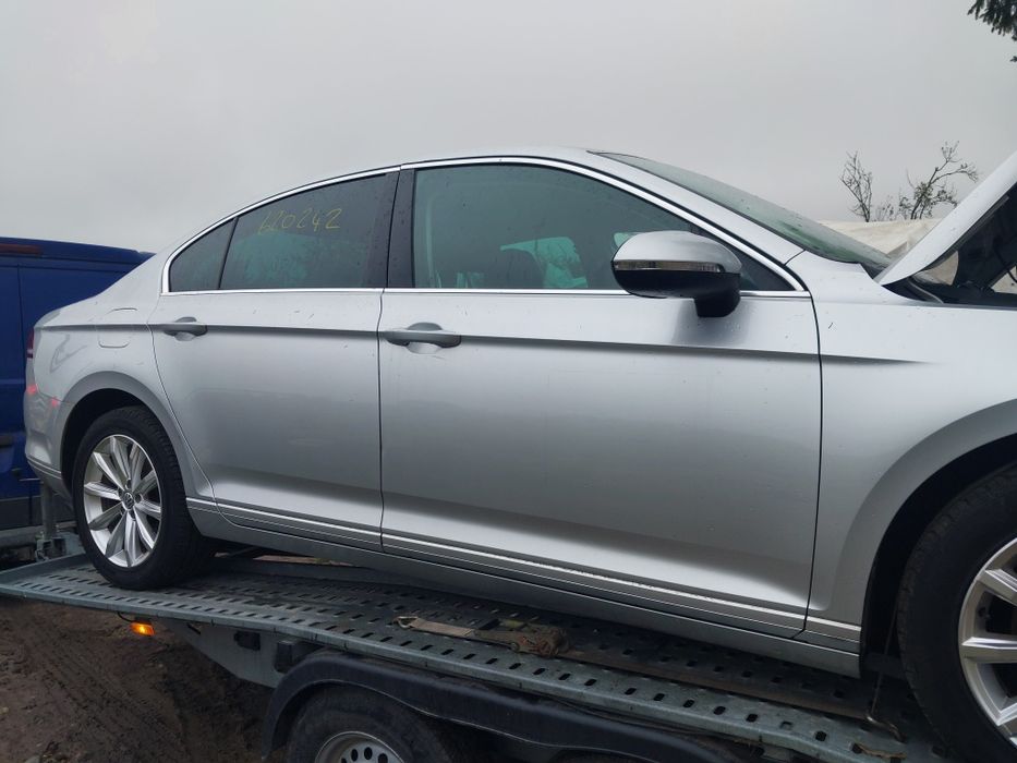 Drzwi prawe lewe przód tył vw passat b8 kolor la7w
