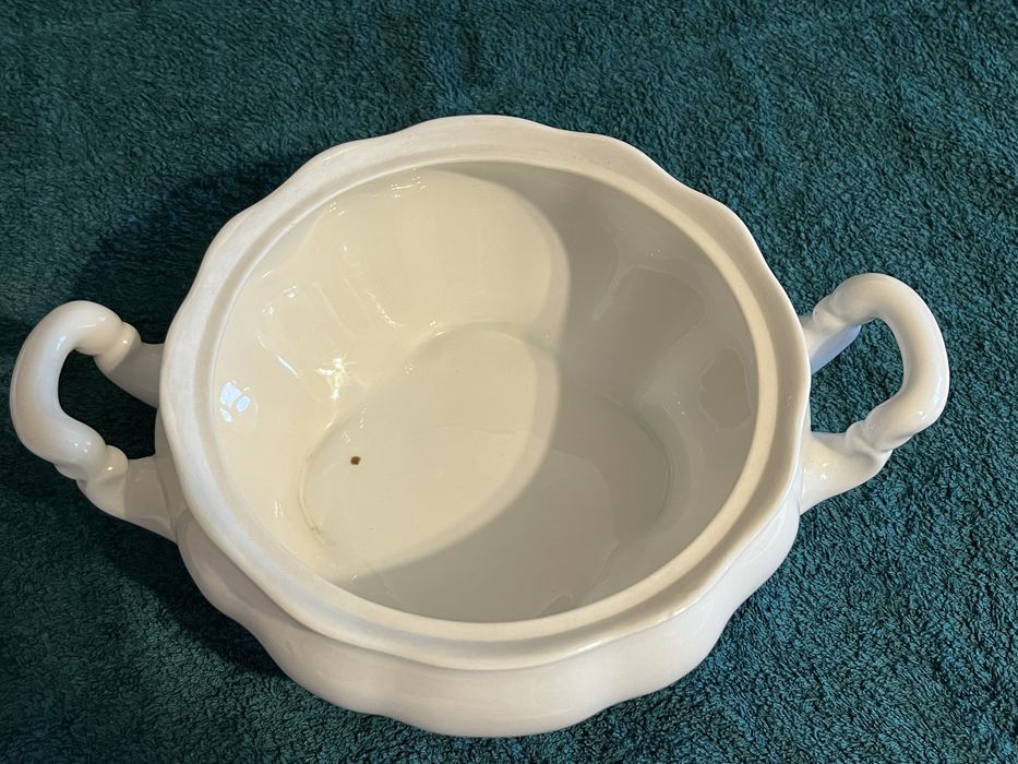 Zestaw Ćmielów Waza plus sosjerka.