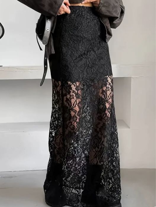 Спідниця міді з мереживом