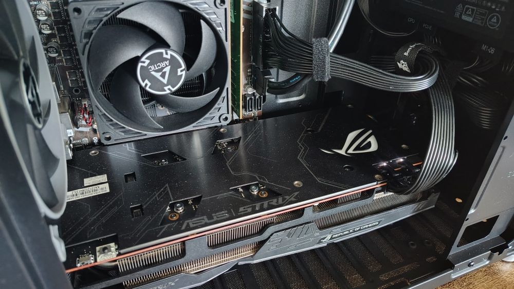 RX 5700 XT ASUS strix