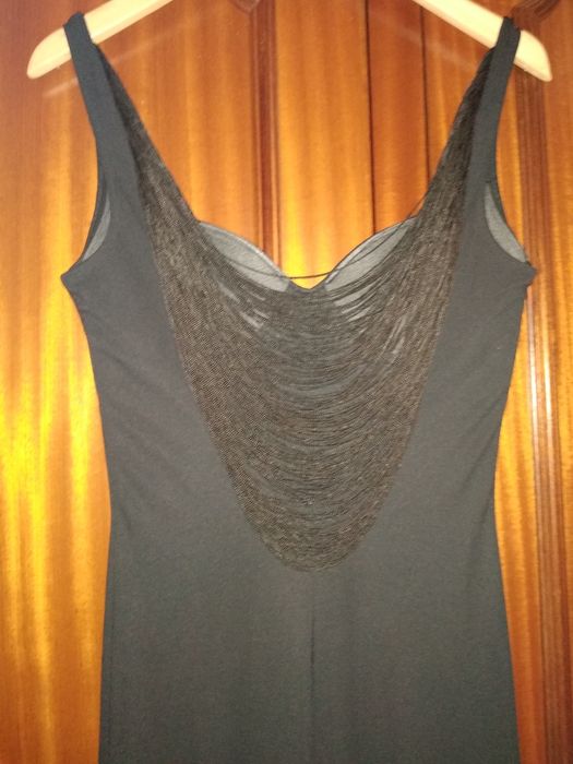 Vestido Preto comprido e costas abertas