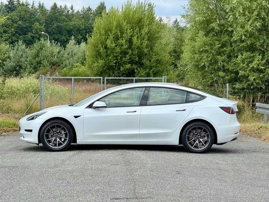 Tesla Model 3 2022 60 kvh