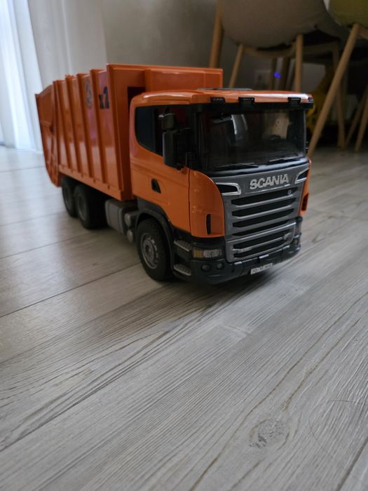 Іграшковий сміттєвоз Bruder Scania RR-series