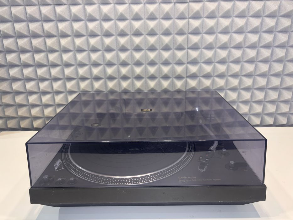 Gramofon Technics SL 1650