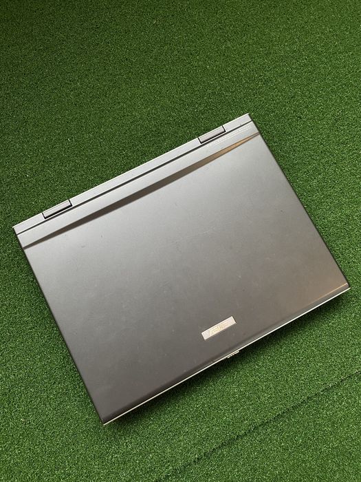 Portátil Asus M6000