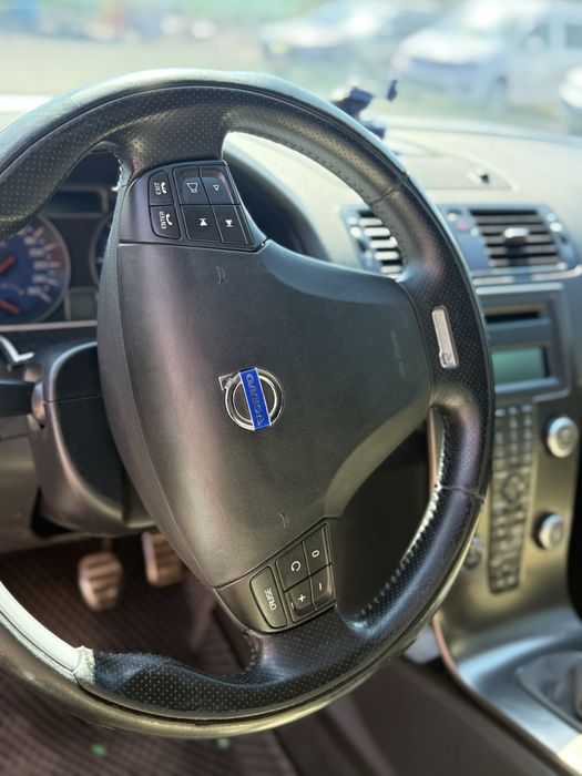 Продам  Volvo v 50 1.6 дизель 2011 р.  R-дизайн в максильній комплектації