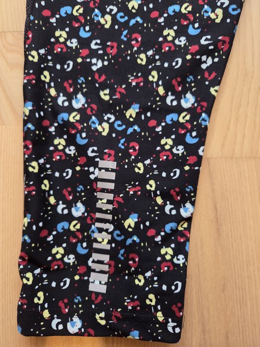 Leginsy damskie 3/4 rozm. M nowe
