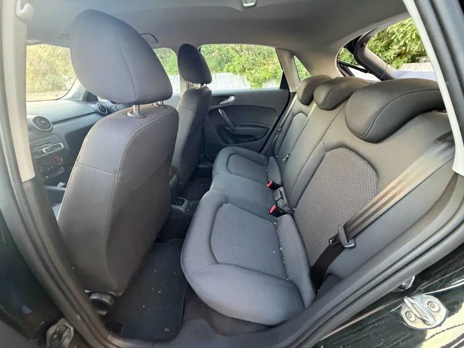 Sinistrado 57601 km Audi A1 Sportback 1.0 TFSI Ultra