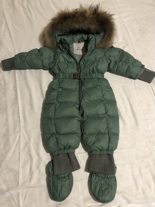 Moncler, комбинезон пуховый. 12-18 месяцев