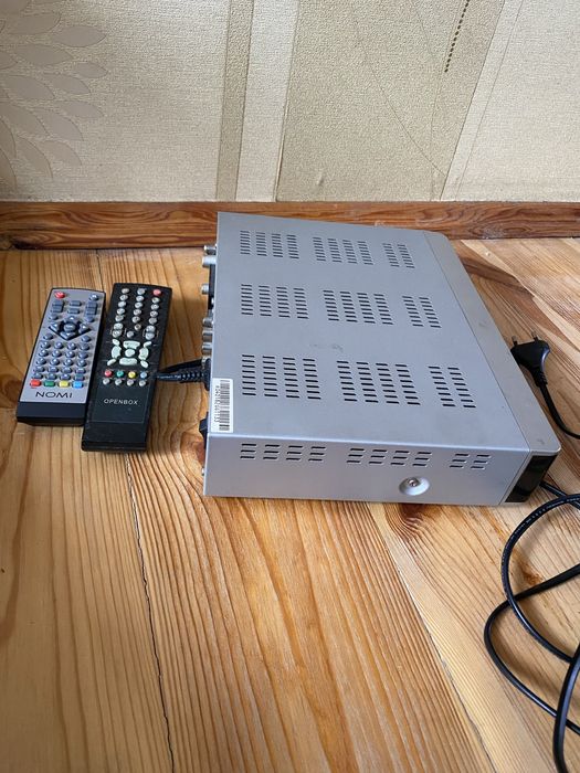 Пристрій для телевізора приставка Skygate smart