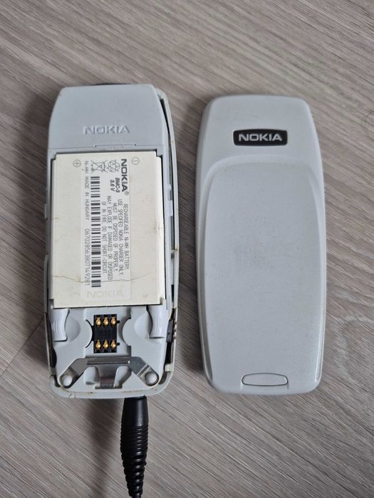 Telefon komórkowy