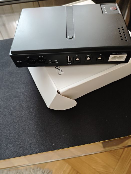 Безперебійник ДБЖ DC1018L  ,Powerbank  + 4× 18650 UPS на 4000 mAh