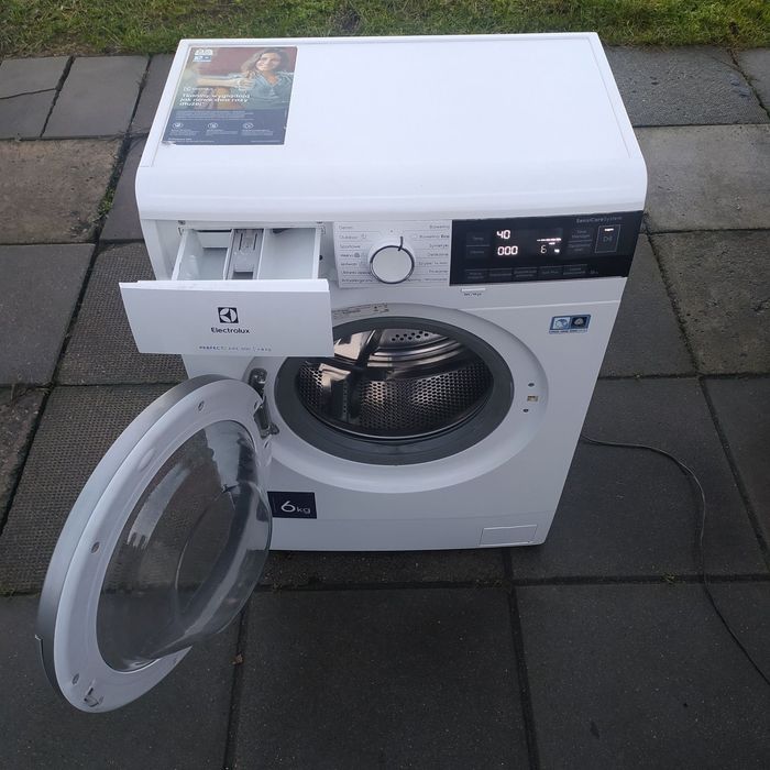 Пральна машина стокова Electrolux perfect care 600 на 6 кг А+++ класу
