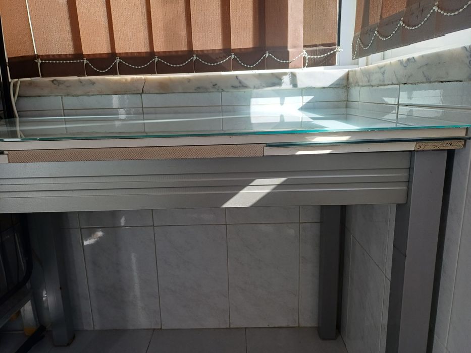 Mesa extensivel de vídro