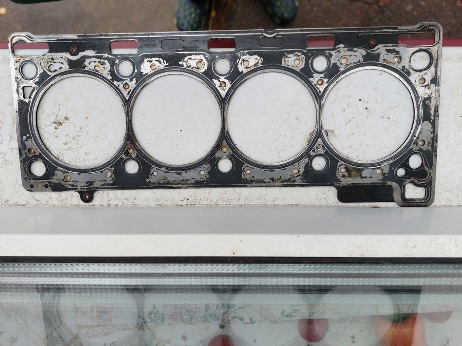 Болти гбц Elring 12/67 мм,прокладки б/в F4R Renault